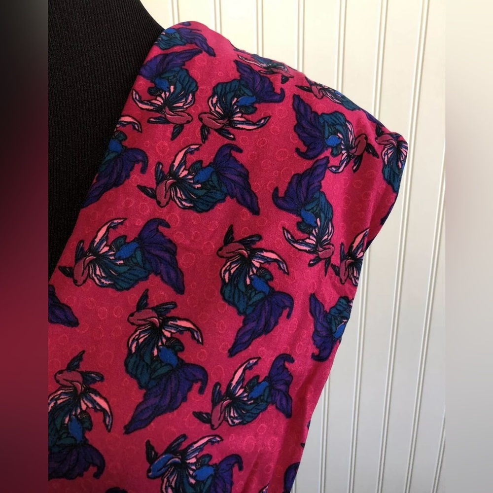 LuLaRoe OS One Size Leggings Fighting Beta Fish Bubbles Women Size 2-10 Pink New